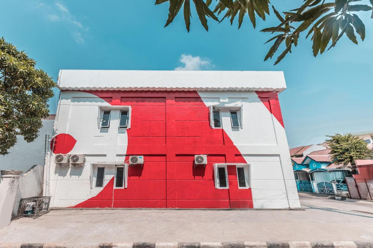 Oyo 907 Wisma Cakung Джакарта Экстерьер фото